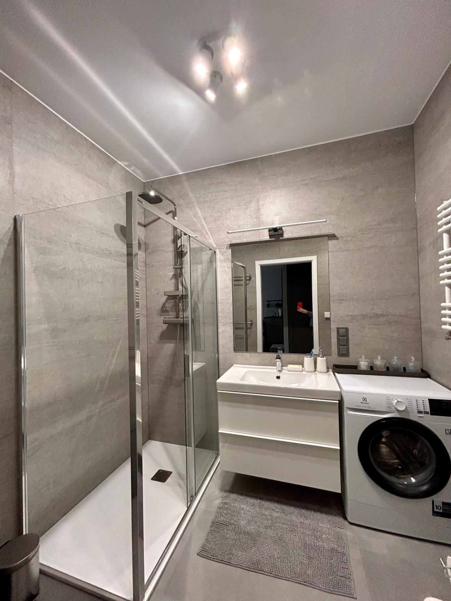 Boleslaviaapartments - Apartament Merci 4, Private Parking Free, Air Condition ブンツラウ エクステリア 写真