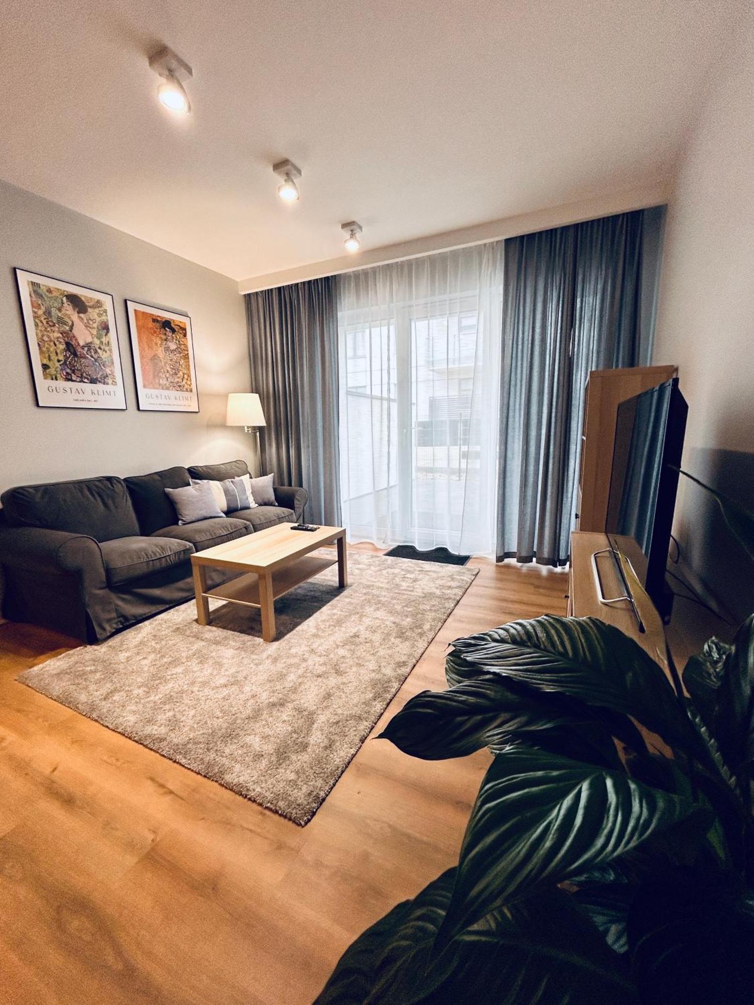 Boleslaviaapartments - Apartament Merci 4, Private Parking Free, Air Condition ブンツラウ エクステリア 写真
