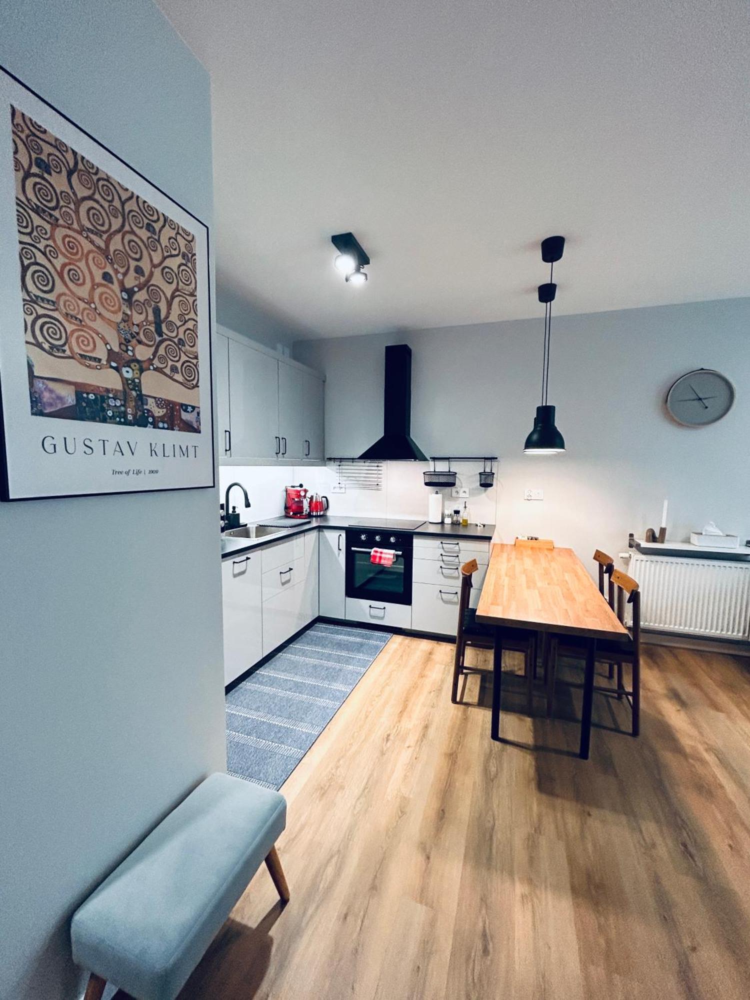 Boleslaviaapartments - Apartament Merci 4, Private Parking Free, Air Condition ブンツラウ エクステリア 写真